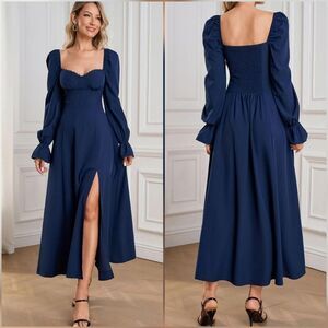 ☔️🩵⏭️NWT Blue Sweetheart Neck Long Sleeve Dress Medium